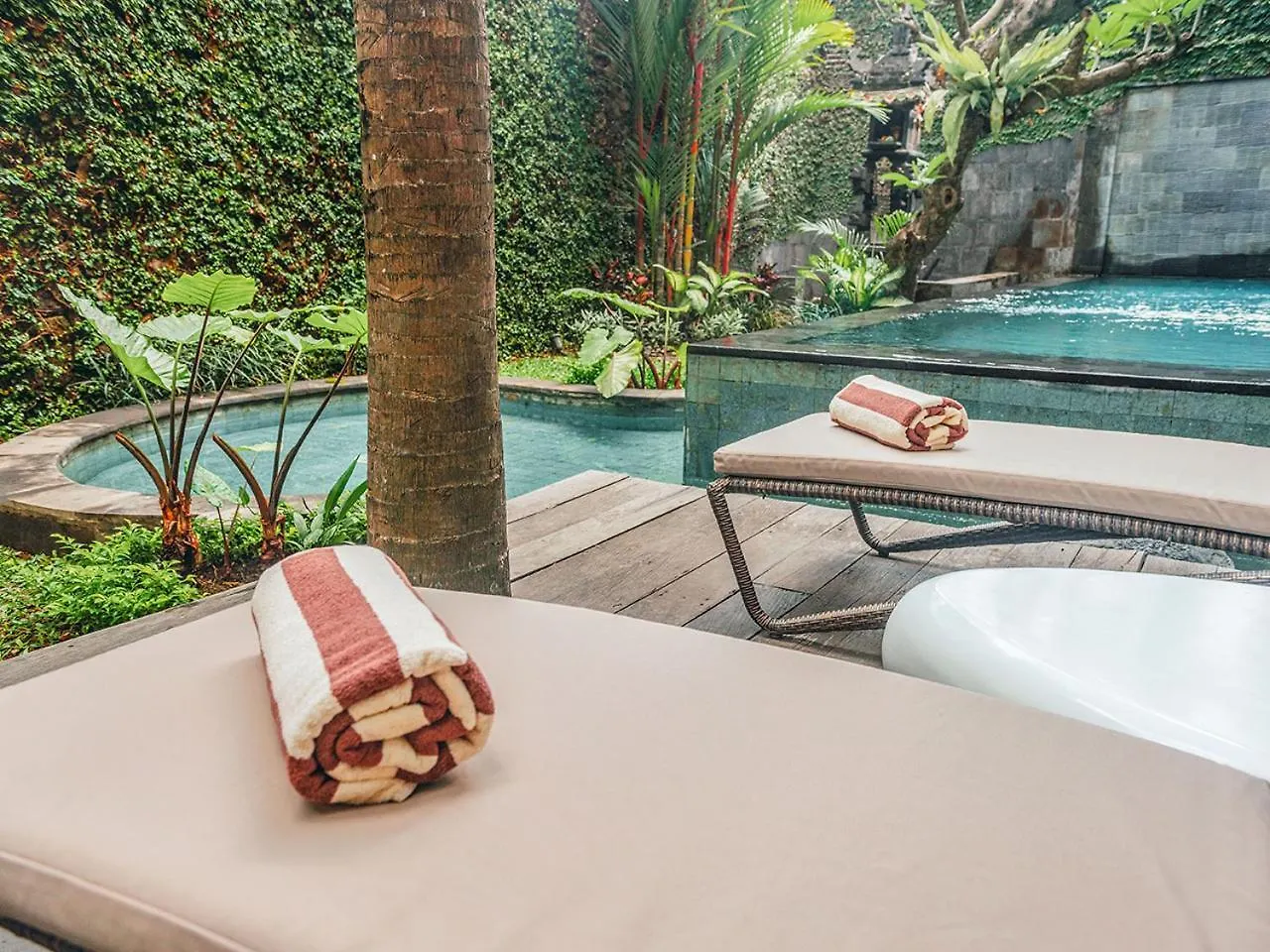 Ab Villa & Apartments Seminyak 4*,